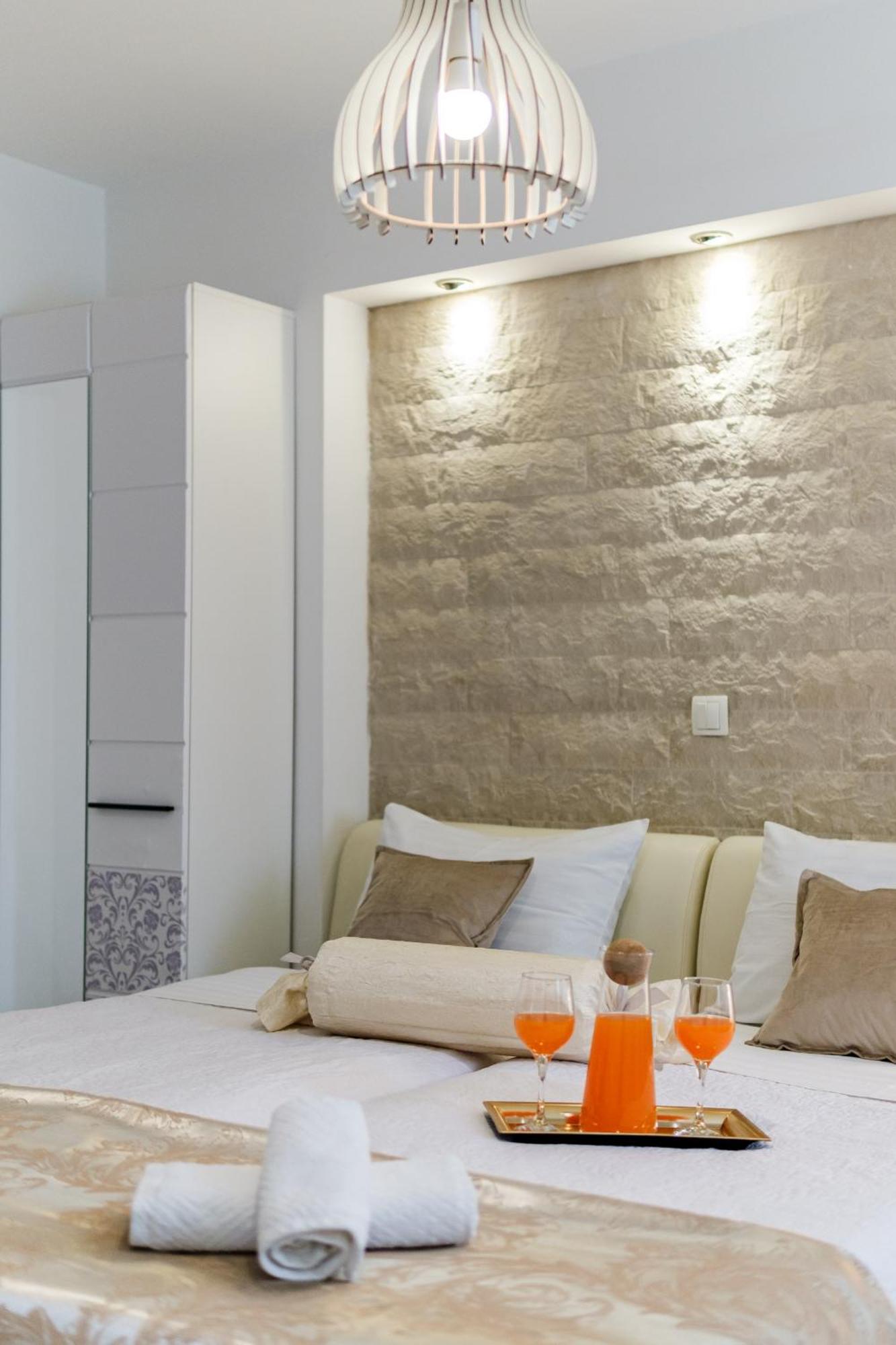Central Split Rooms And Apartments Paese Bagian luar foto