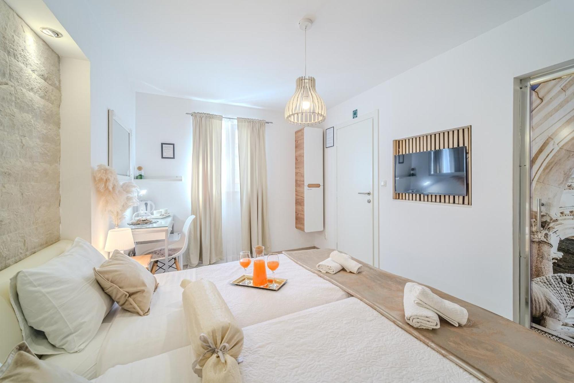 Central Split Rooms And Apartments Paese Bagian luar foto