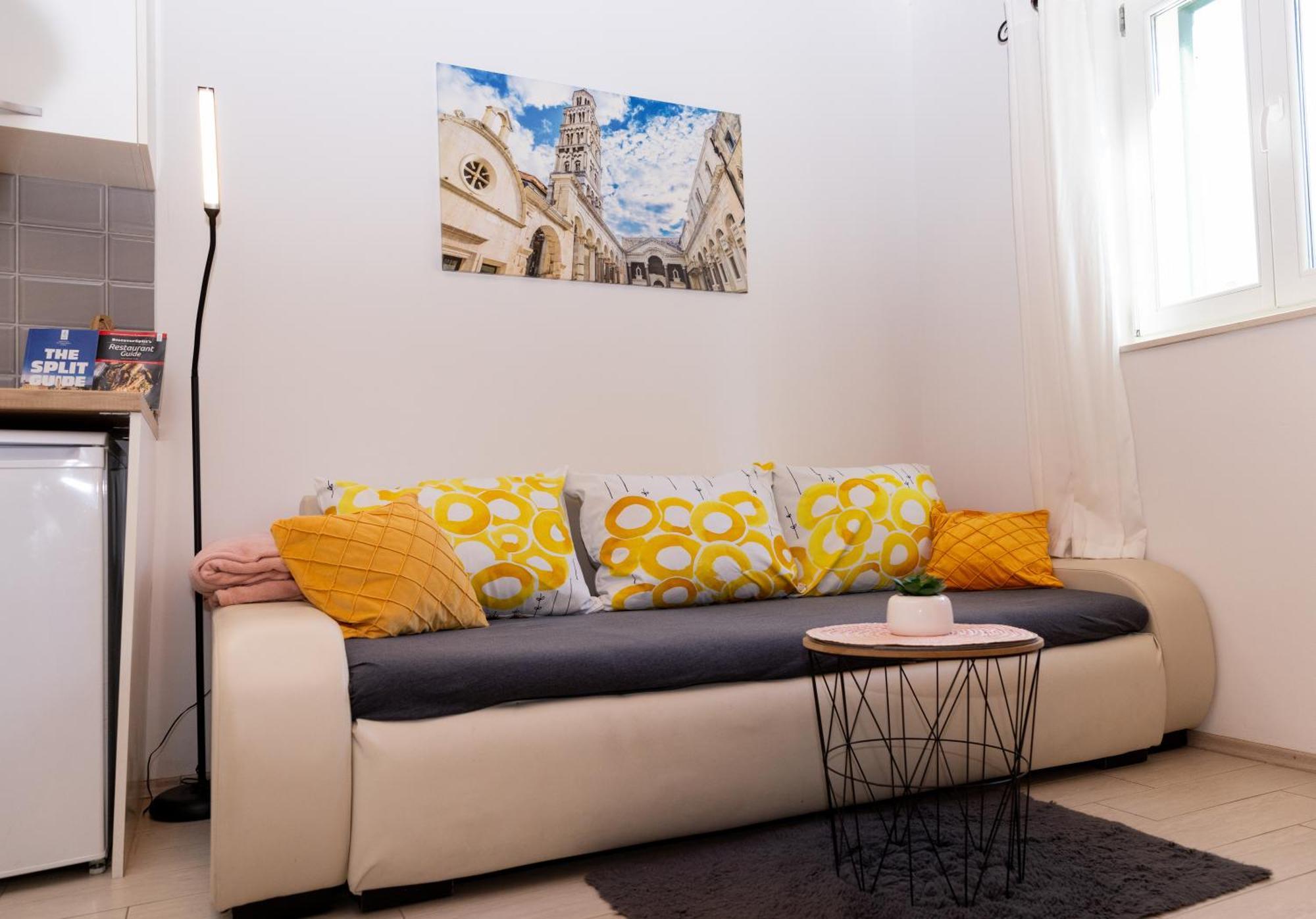 Central Split Rooms And Apartments Paese Bagian luar foto