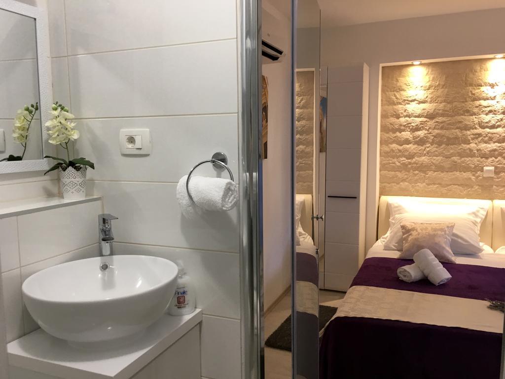 Central Split Rooms And Apartments Paese Bagian luar foto